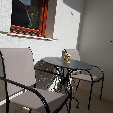 Apartment Vice Mali Split Bagian luar foto